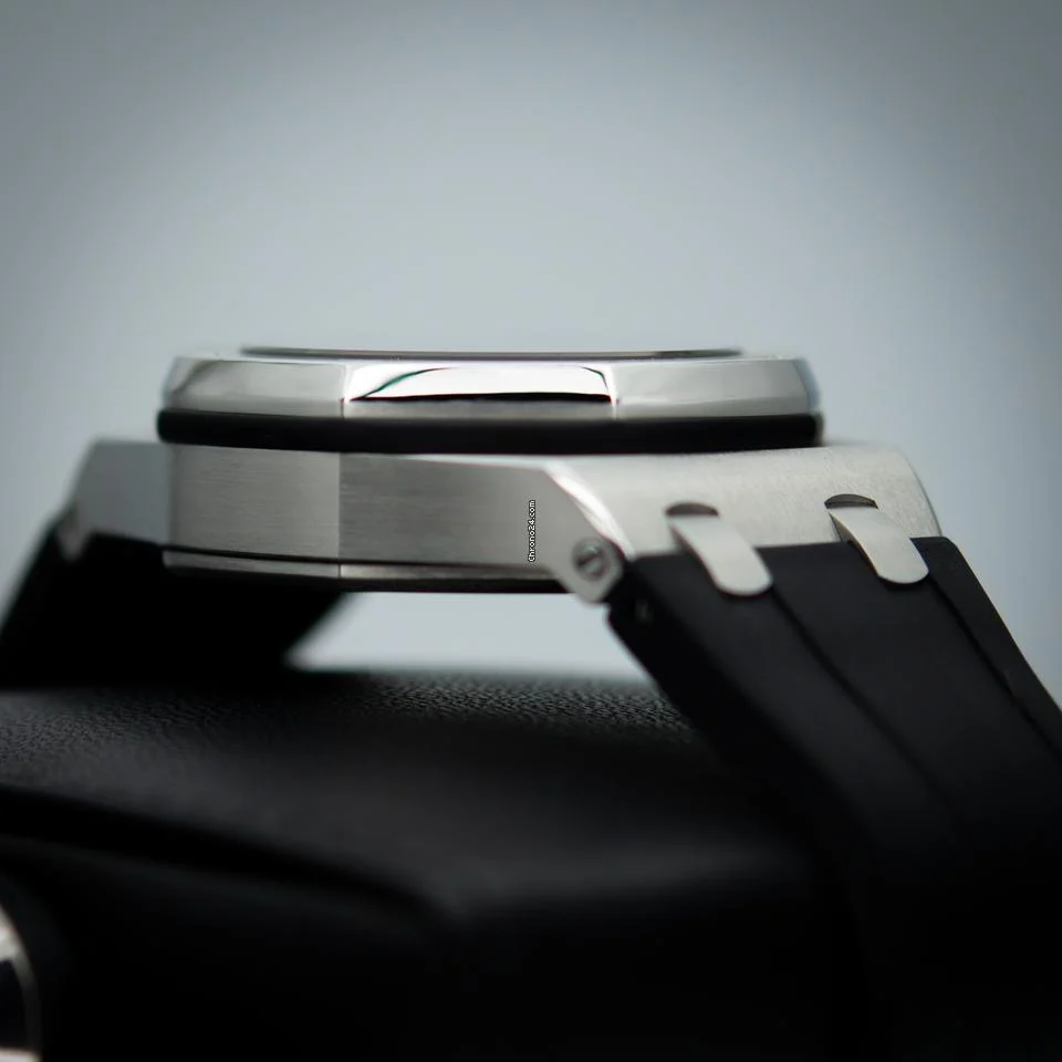 Audemars Piguet Royal Oak Offshore Chronograph - Image 11