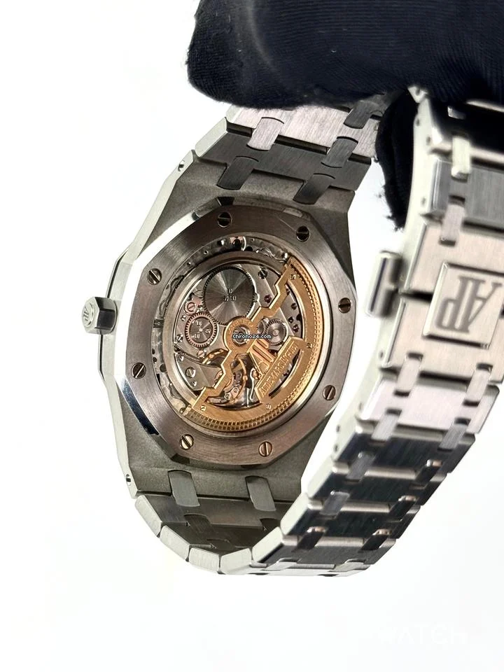 Audemars Piguet Royal Oak Jumbo - Image 7