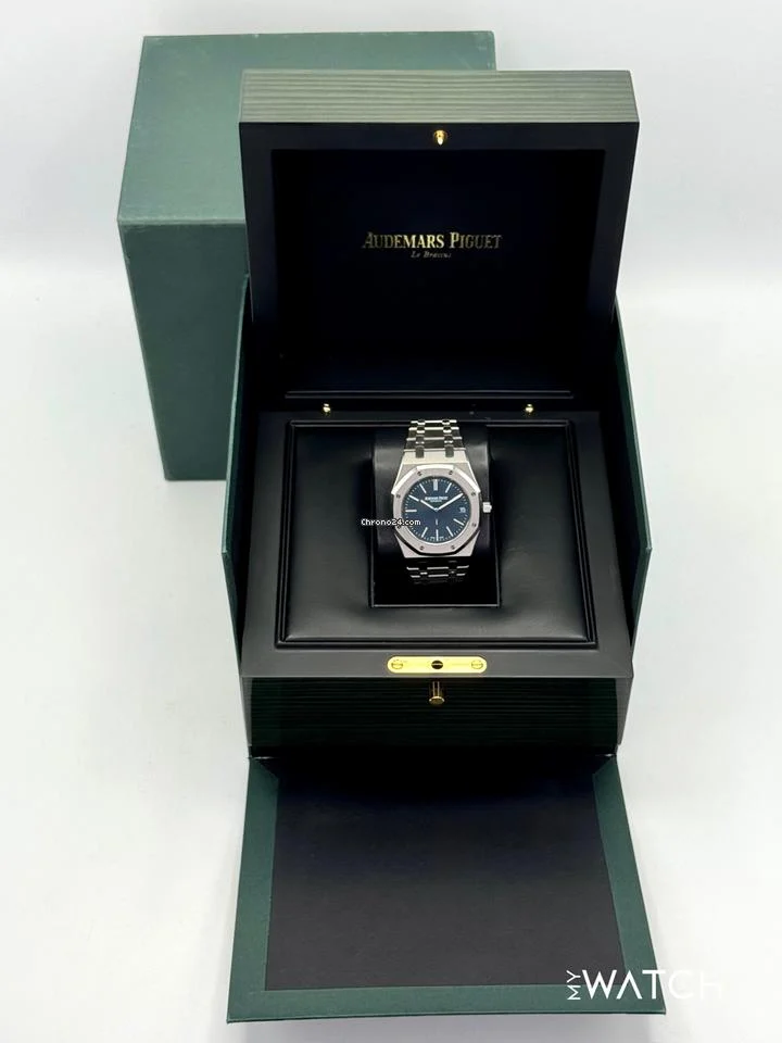 Audemars Piguet Royal Oak Jumbo - Image 8