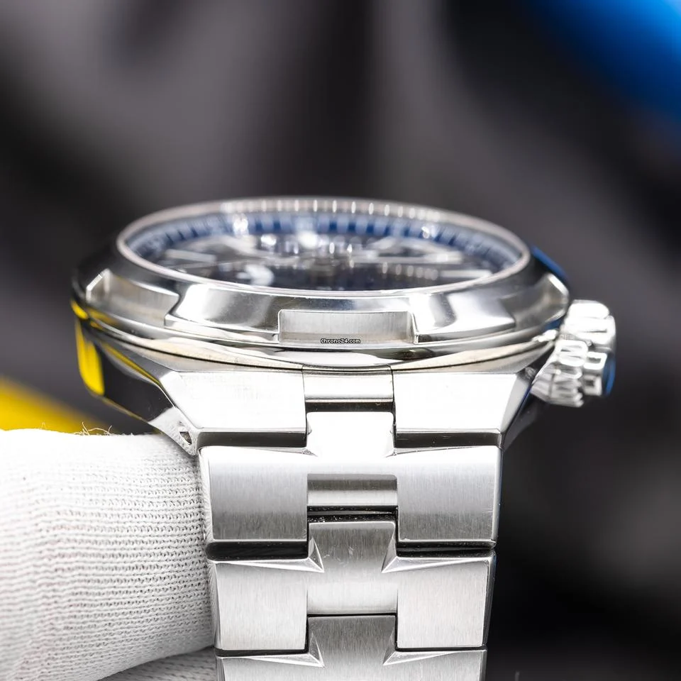 Vacheron Constantin Overseas Dual Time - Image 9